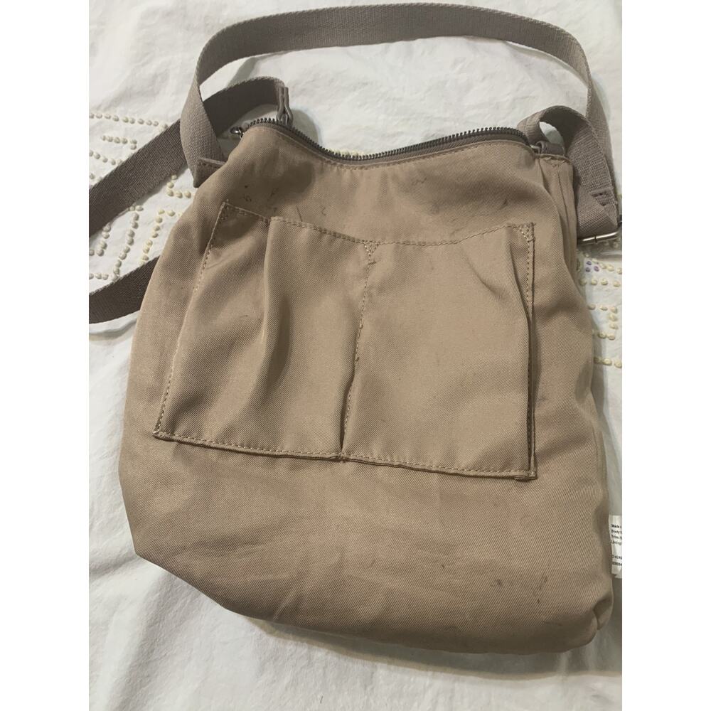 The Sak Lucia Crossbody Mushroom Suede, Adjustable strap, lots of pockets - Picture 7 of 13